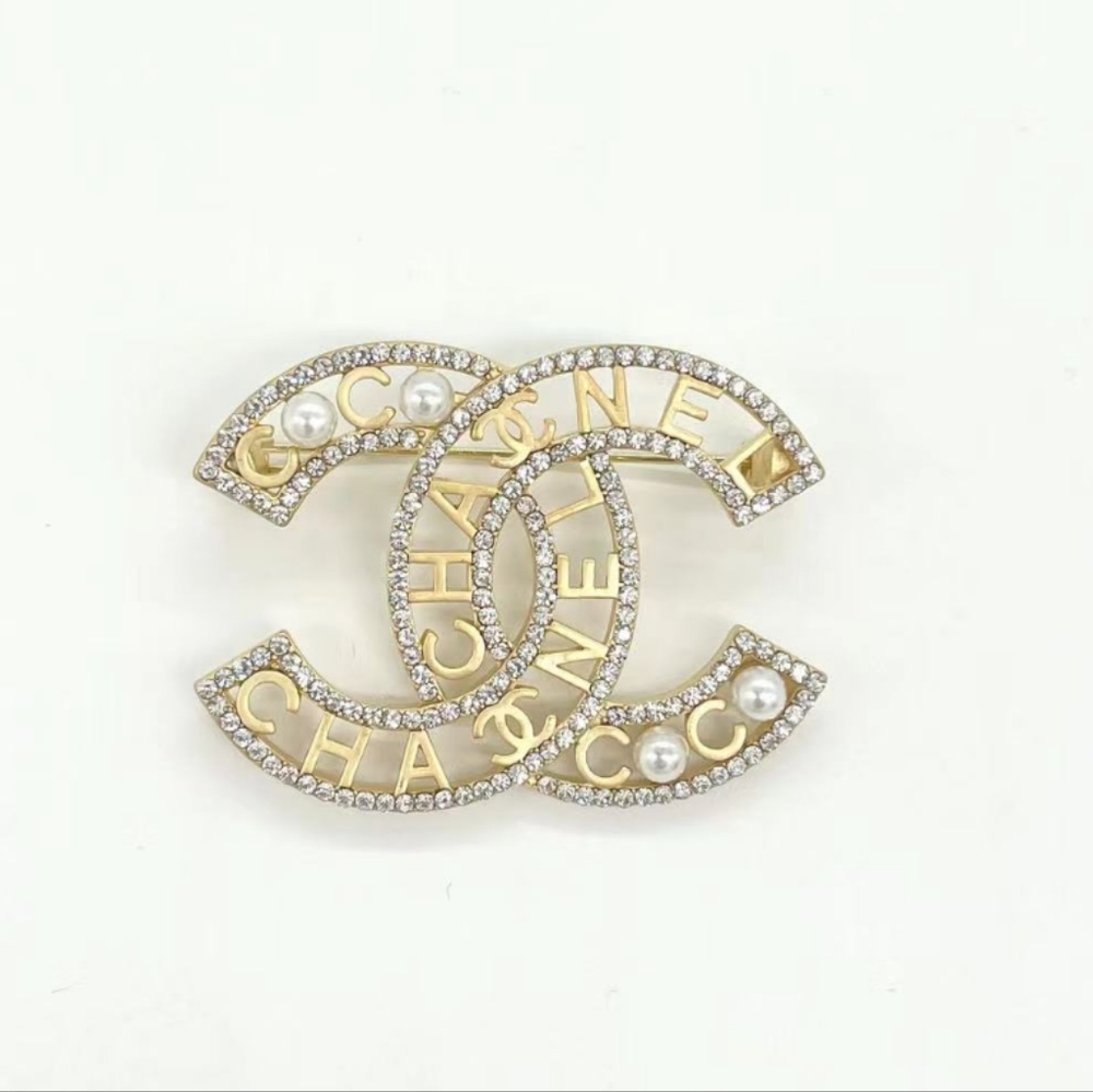 Chanel Gold Letter Double C Brooch